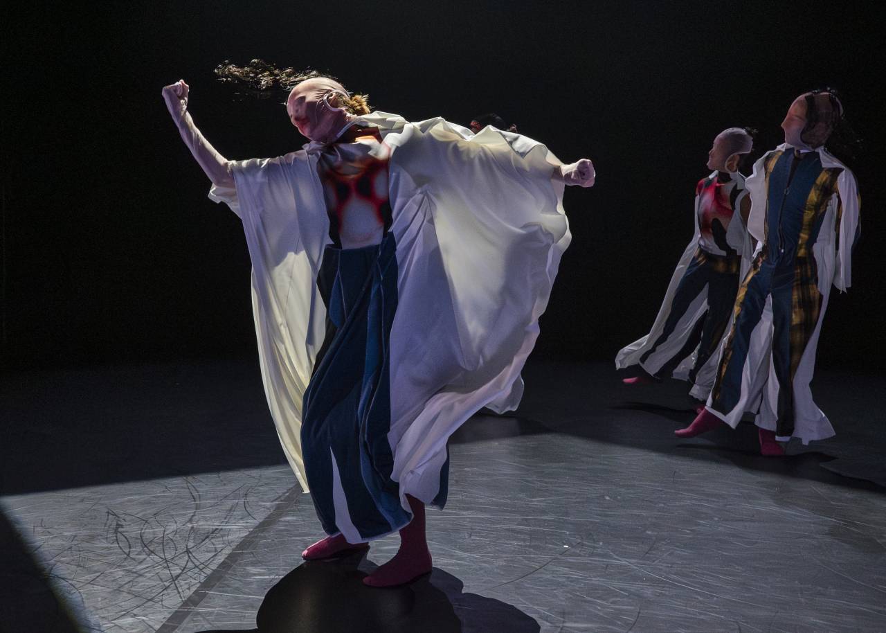 Alys in rehearsal